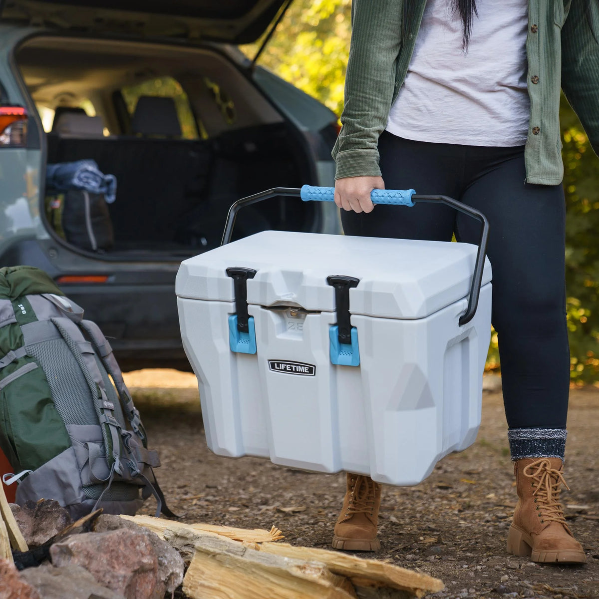 28-Quart Polyethylene Cooler G655