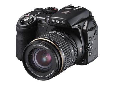 9.0 MP Compact Digital Camera L599943