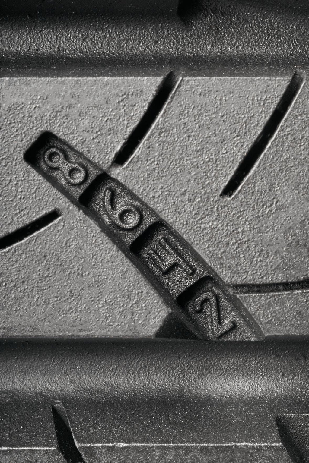 215/55R17 94V All-Season Passenger Car Tire G1425