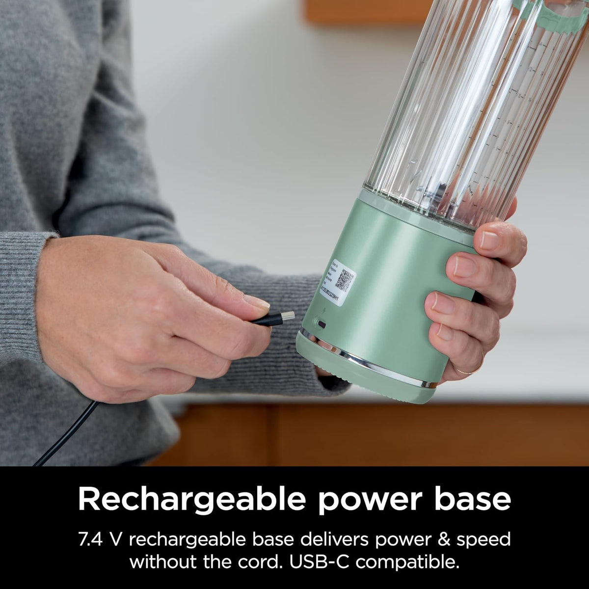 Portable Blender, Cordless, 18oz. Vessel, BPA Free, USB-C Rechargeable, Tinted Mint U6542
