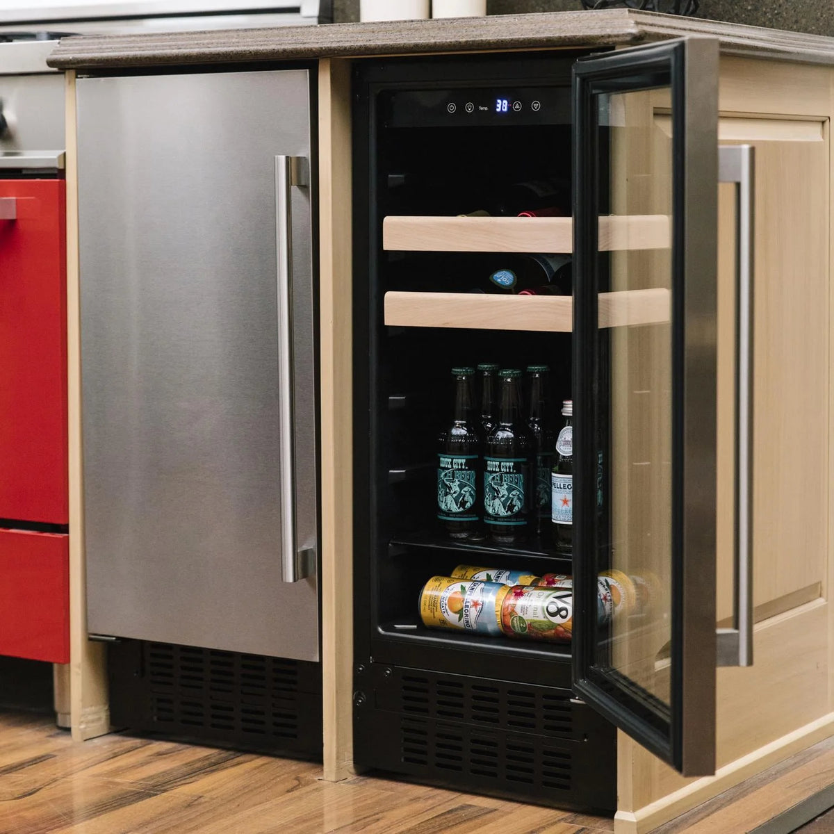 Stainless Steel 15-Inch 3 Cu. Ft. Beverage Center Y45735