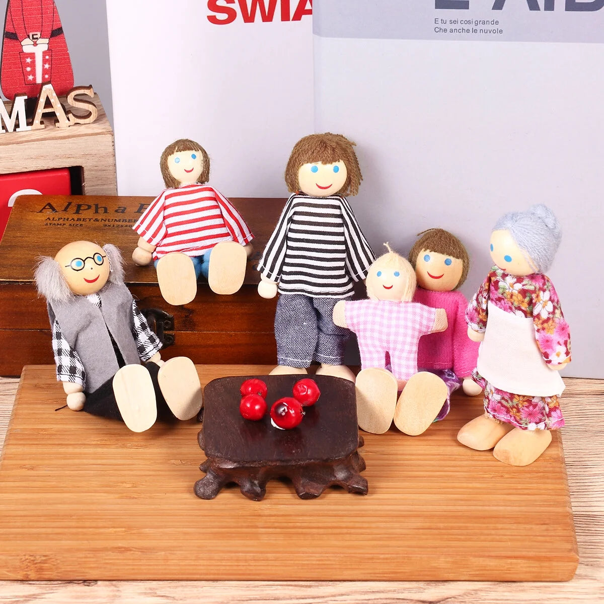 7pcs Wooden Dolls Pretend Play Set Figure Toy H17466